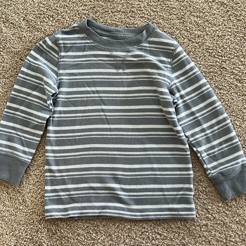 Cat and Jack 2T Henley shirt. Like new condition!